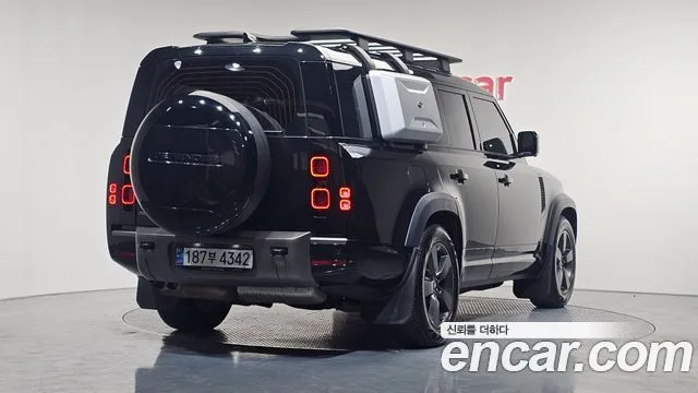 Land Rover Defender, 2024 — фото автомобиля из Кореи