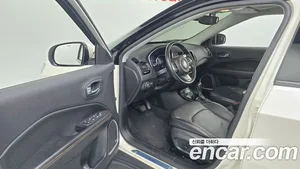 Jeep Compass, 2020 — миниатюра 10