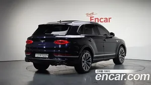 Bentley Bentayga, 2022 — миниатюра 1