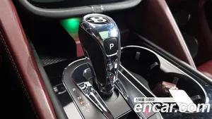 Bentley Bentayga, 2022 — миниатюра 8