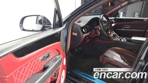 Bentley Bentayga, 2022 — миниатюра 10