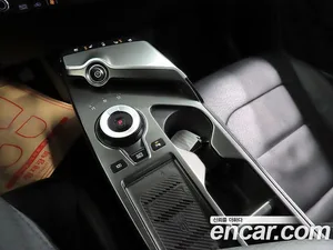Kia EV6, 2022 — миниатюра 13