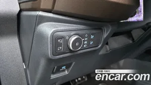Ford Bronco, 2022 — миниатюра 13