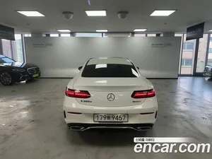 Mercedes-Benz E-Class, 2023 — миниатюра 4