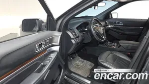 Ford Explorer, 2019 — миниатюра 11
