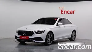 Mercedes-Benz E-Class, 2022 — миниатюра 1