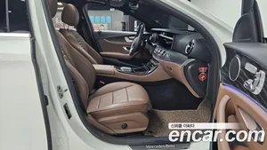 Mercedes-Benz E-Class, 2022 — миниатюра 11