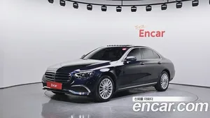 Mercedes-Benz E-Class, 2022 — миниатюра 1