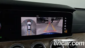 Mercedes-Benz E-Class, 2022 — миниатюра 16