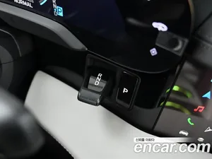 Porsche Taycan, 2025 — миниатюра 9