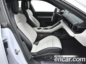 Porsche Taycan, 2025 — миниатюра 10