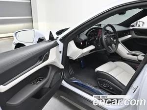 Porsche Taycan, 2025 — миниатюра 11
