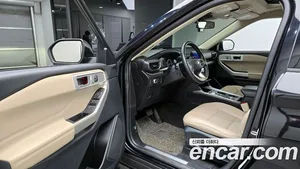 Ford Explorer, 2021 — миниатюра 11