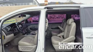 Kia Carnival, 2015 — миниатюра 9