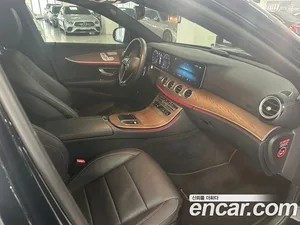 Mercedes-Benz E-Class, 2021 — миниатюра 9