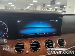 Mercedes-Benz E-Class, 2021 — миниатюра 16