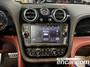 Bentley Bentayga, 2020 — миниатюра 9