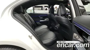Mercedes-Benz E-Class, 2025 — миниатюра 12