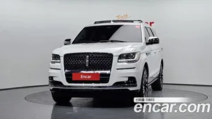 Lincoln Navigator, 2023 — миниатюра 3