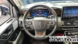 Lincoln Navigator, 2023 — миниатюра 13