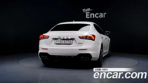 Maserati Ghibli, 2022 — миниатюра 4