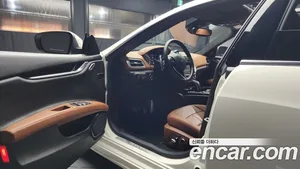 Maserati Ghibli, 2022 — миниатюра 10