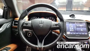 Maserati Ghibli, 2022 — миниатюра 13