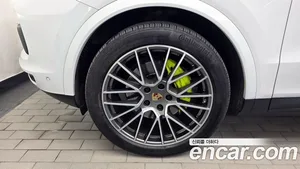 Porsche Cayenne, 2023 — миниатюра 5