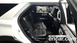 Ford Explorer, 2021 — миниатюра 11