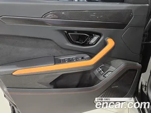 Lamborghini Urus, 2025 — миниатюра 20