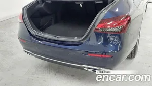 Mercedes-Benz E-Class, 2023 — миниатюра 11