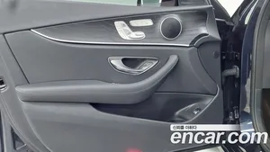 Mercedes-Benz E-Class, 2023 — миниатюра 15