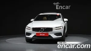 Volvo V60, 2023 — миниатюра 3