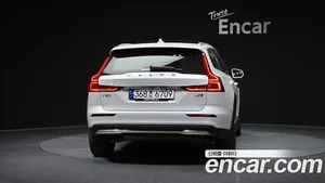 Volvo V60, 2023 — миниатюра 4