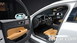Volvo V60, 2023 — миниатюра 10