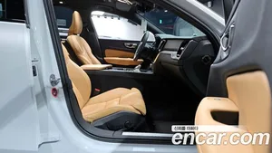 Volvo V60, 2023 — миниатюра 11