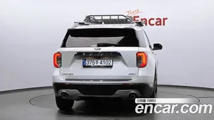 Ford Explorer, 2021 — миниатюра 4