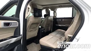 Ford Explorer, 2021 — миниатюра 12