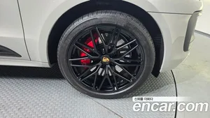 Porsche Macan, 2022 — миниатюра 4