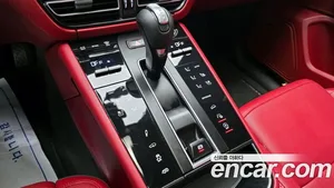Porsche Macan, 2022 — миниатюра 8
