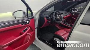 Porsche Macan, 2022 — миниатюра 9