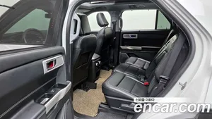 Ford Explorer, 2021 — миниатюра 12