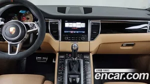 Porsche Macan, 2017 — миниатюра 14