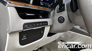 Cadillac Escalade, 2023 — миниатюра 14