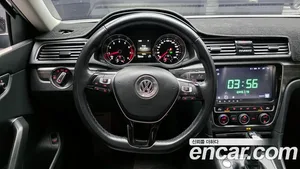 Volkswagen Passat, 2018 — миниатюра 13