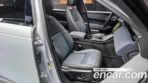 Land Rover Range Rover Velar, 2024 — миниатюра 10