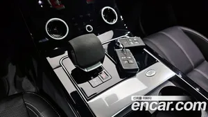 Land Rover Range Rover Velar, 2023 — миниатюра 9