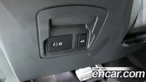 Land Rover Range Rover Velar, 2023 — миниатюра 14