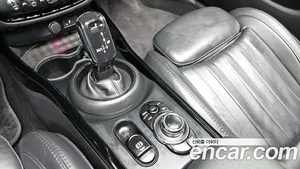 Mini Clubman, 2023 — миниатюра 9