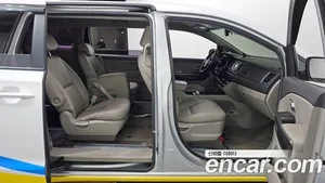 Kia Carnival, 2015 — миниатюра 11